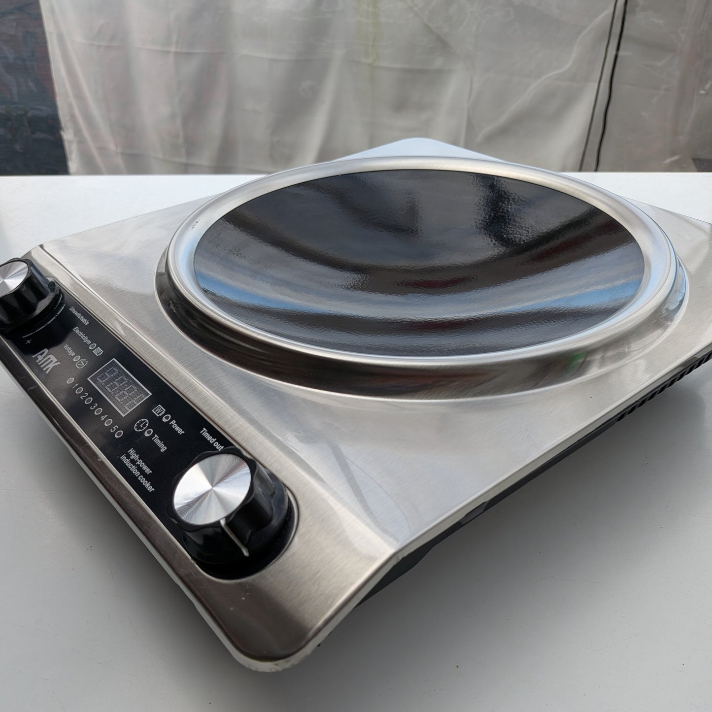 Portable Concave Induction Wok Stove (3500W)